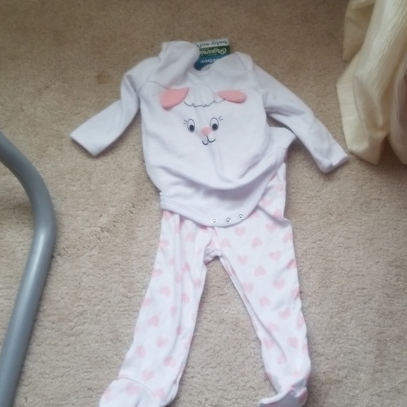 Clothes - Picture 1 of 3